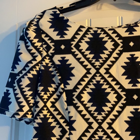 Aztec Print Shift Dress - Picture 2 of 4